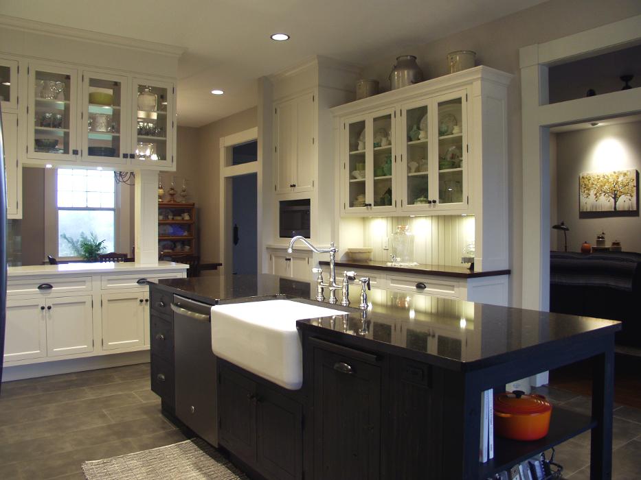 Featherstone Cabinetry & Design - Rothschild, WI