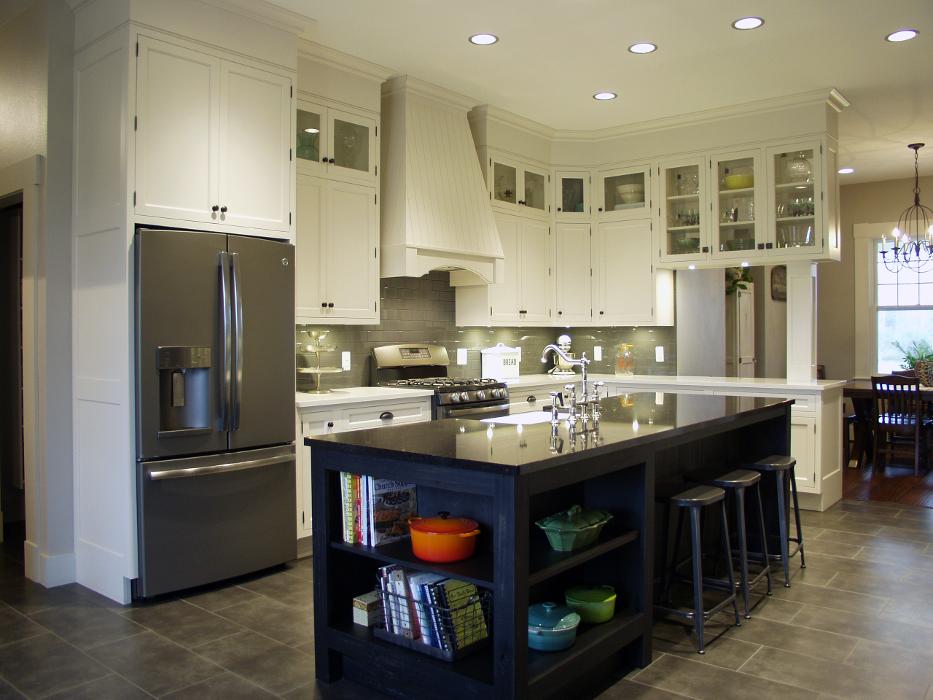 Featherstone Cabinetry & Design - Rothschild, WI