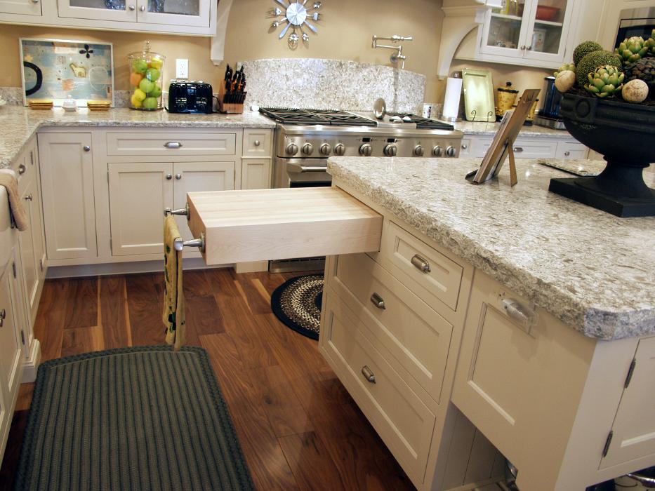 Featherstone Cabinetry & Design - Rothschild, WI