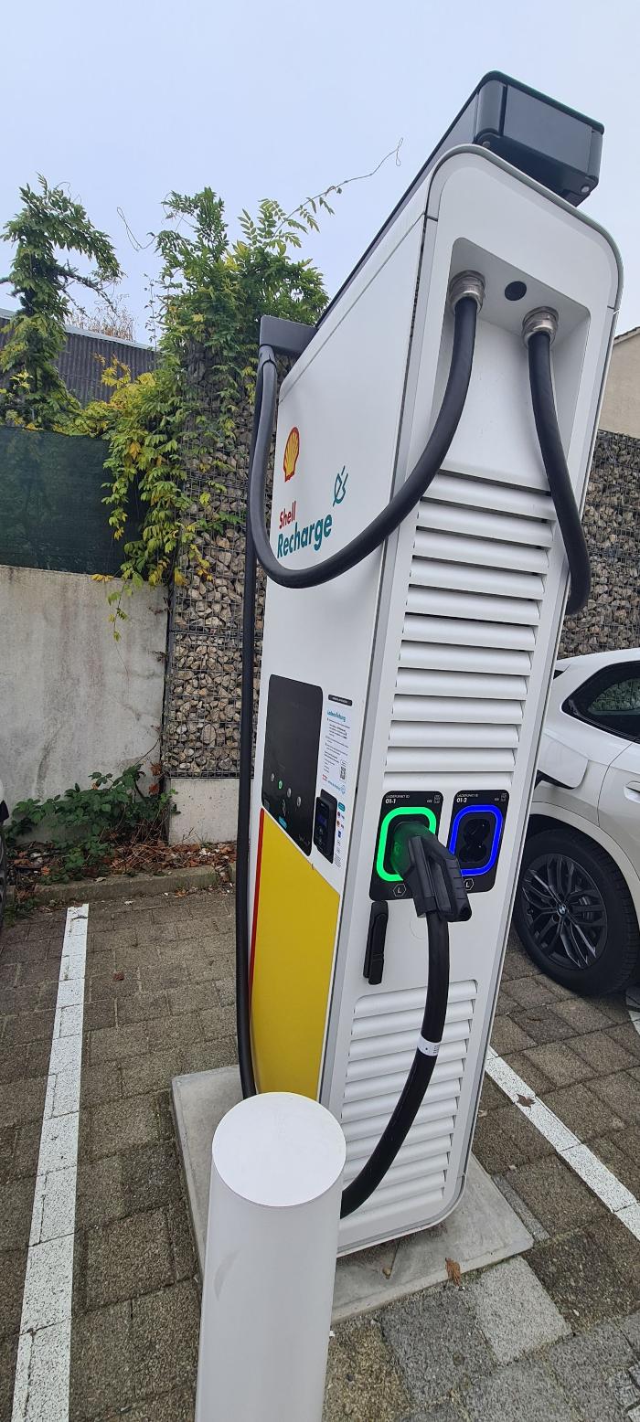 Shell Recharge Charging Station in Vöhringen an der Iller - Logo