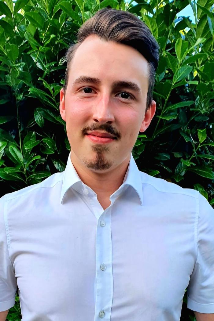 ERGO Versicherung Björn Brückmann, Venloer Straße in Pulheim