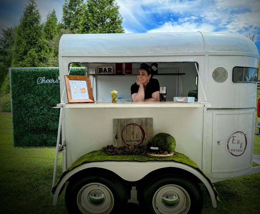 E & K Professional Bartending, LLC Image