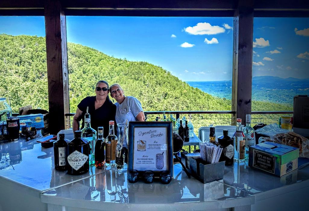 E & K Professional Bartending, LLC Image