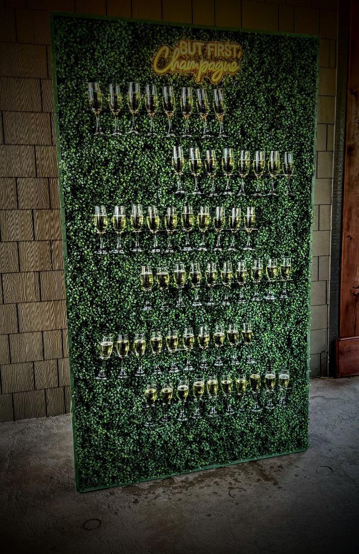 E & K Professional Bartending, LLC Image