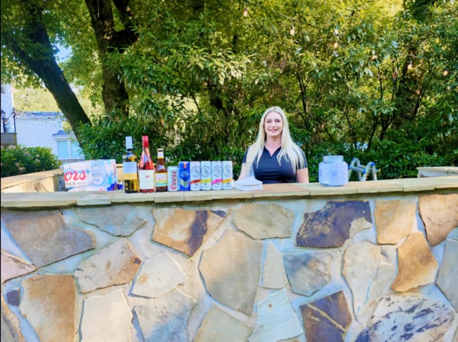 E & K Professional Bartending, LLC Image