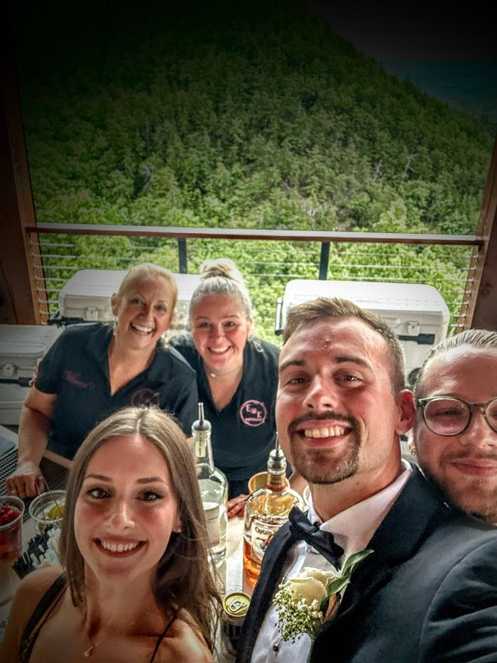 E & K Professional Bartending, LLC Image