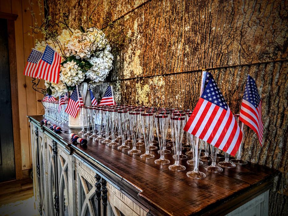 E & K Professional Bartending, LLC Image