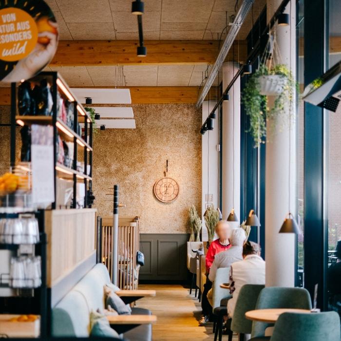 Junge Die Bäckerei., Krempelsdorfer Allee in Lübeck