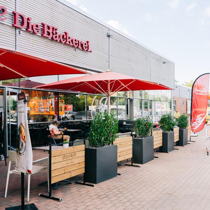 Junge Die Bäckerei., Wesloer Landstraße in Lübeck