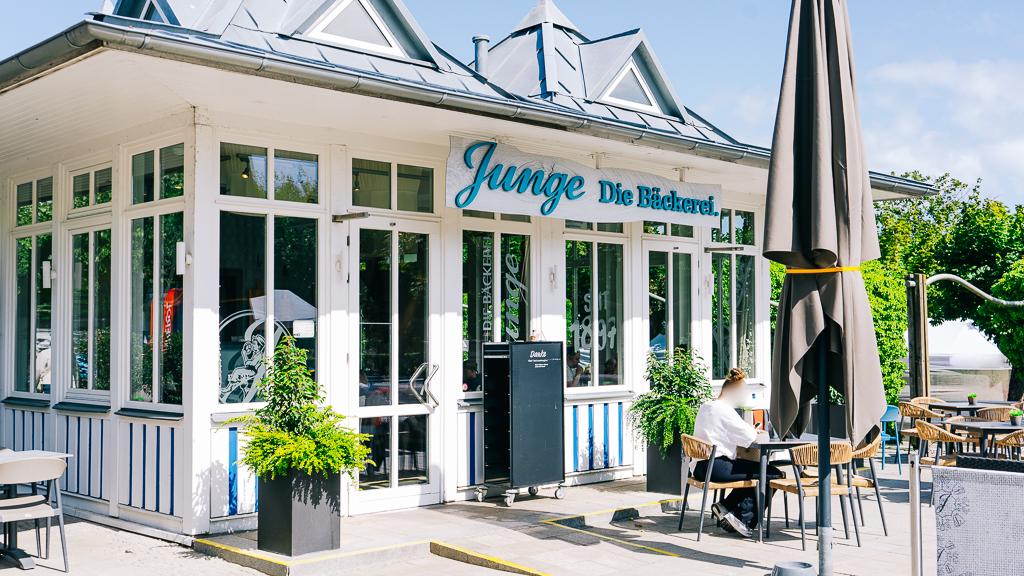 Junge Die Bäckerei., Promenade in Heringsdorf