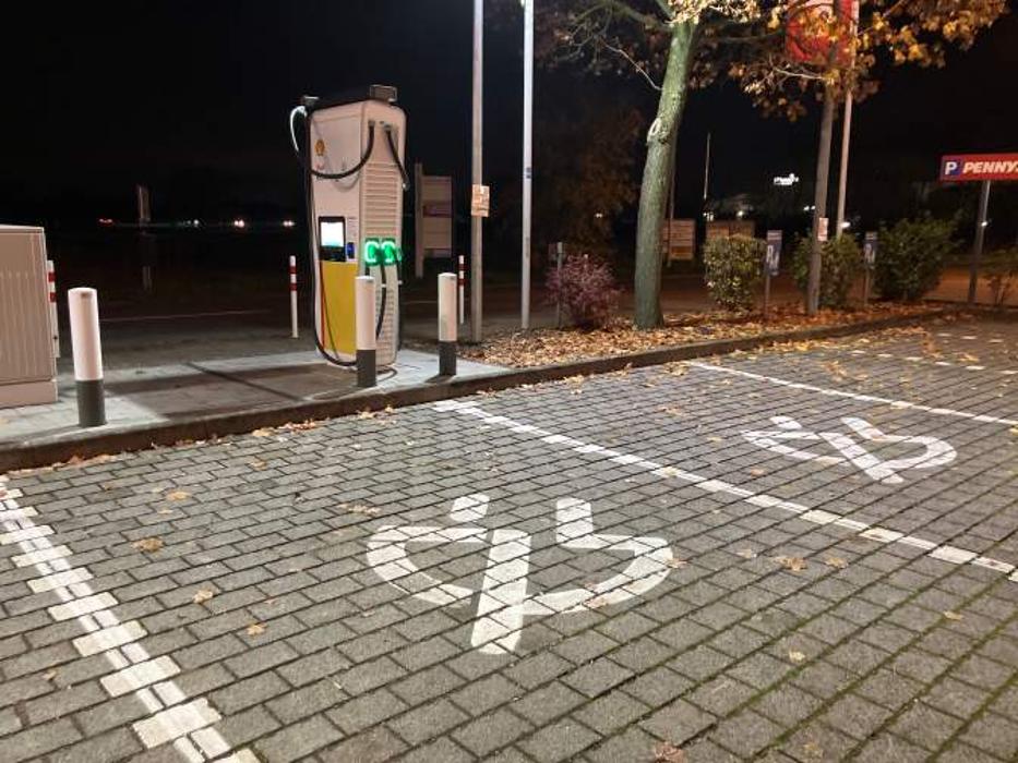 Shell Recharge Charging Station, Kardinal-Faulhaber-Straße in Kleinostheim