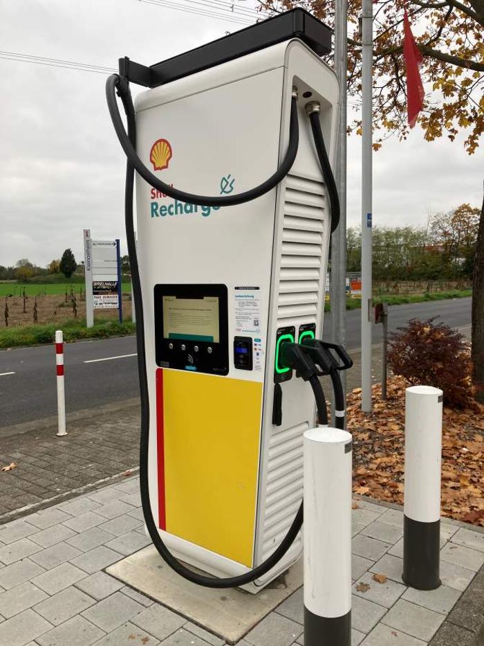Shell Recharge Charging Station, Kardinal-Faulhaber-Straße in Kleinostheim