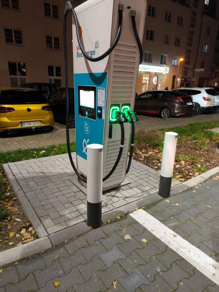Shell Recharge Charging Station, Gotlindestraße in Berlin