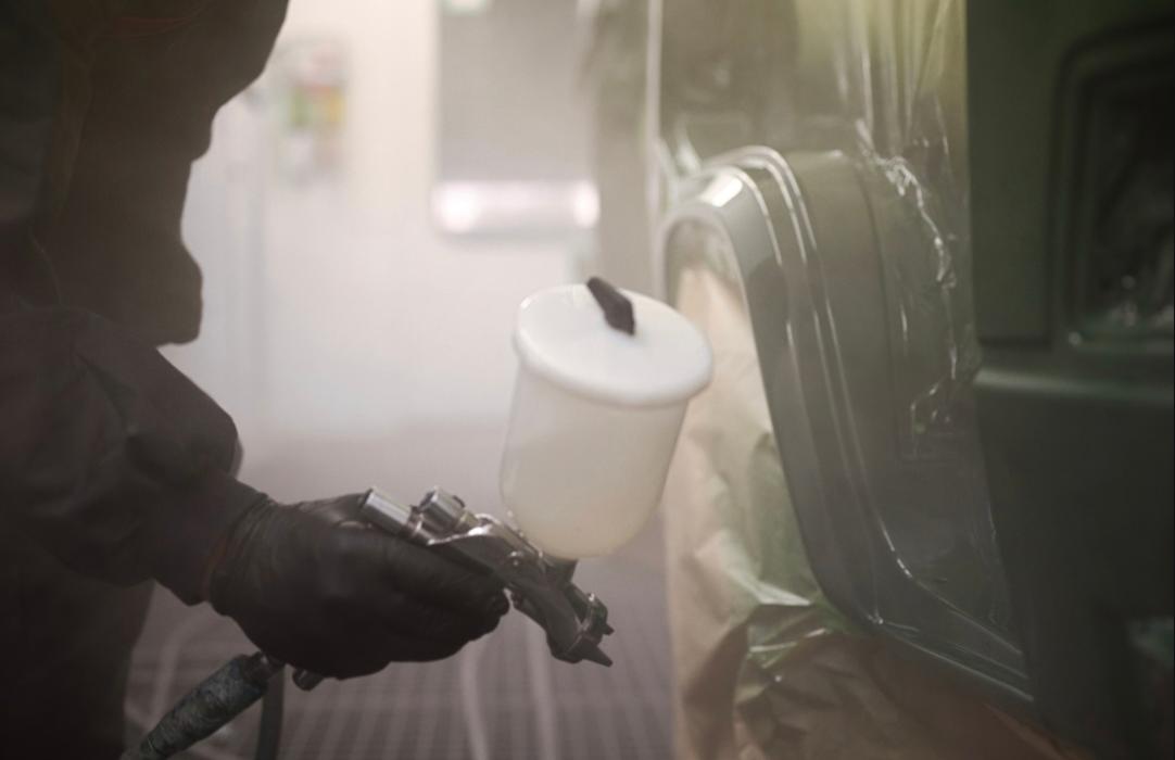 ELBLACK GmbH // Karosserie- & Lackierzentrum, Stadtrandsiedlung in Weisen