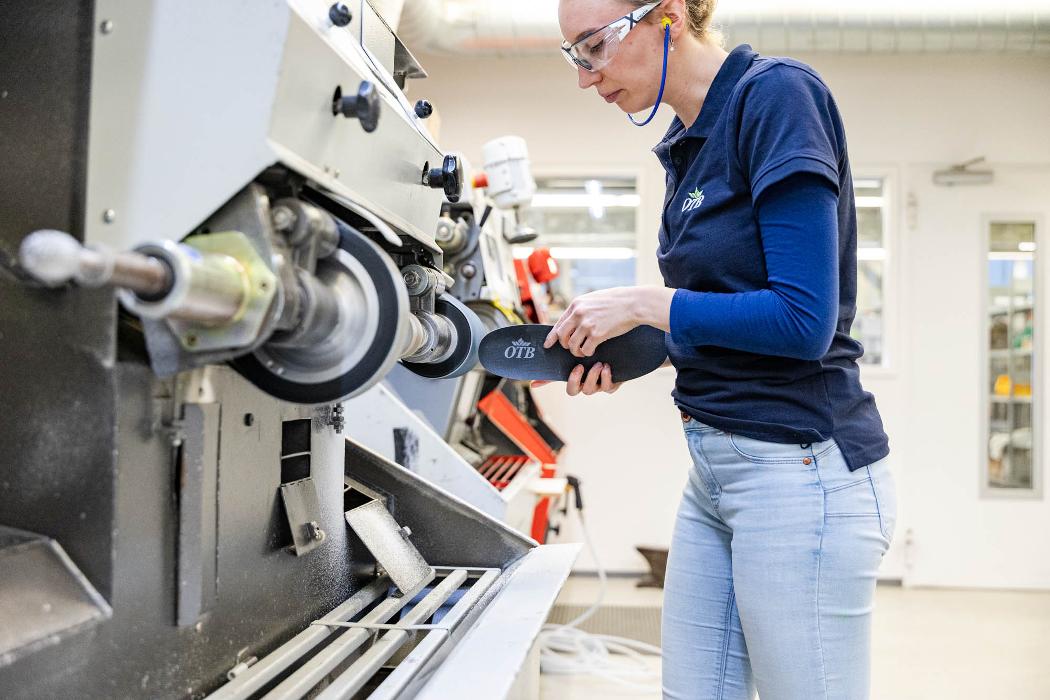 OTB Kundenservicecenter Marzahn, Meeraner Straße in Berlin