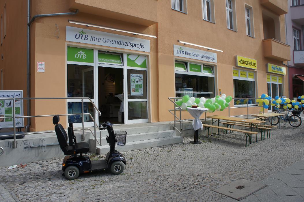 OTB Sanitätshaus Berlin-Karlshorst, Treskowallee in Berlin