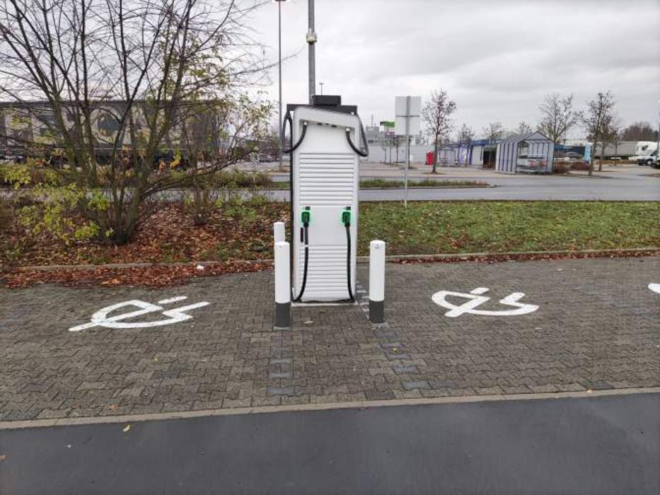 Shell Recharge Charging Station, Laubanger in Hallstadt