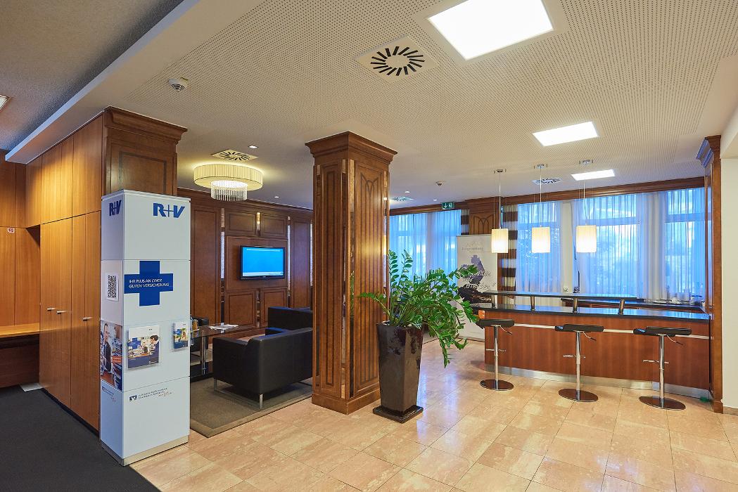 Volksbank Raiffeisenbank Oberbayern Südost eG - Hauptstelle, Münchner Allee in Bad Reichenhall