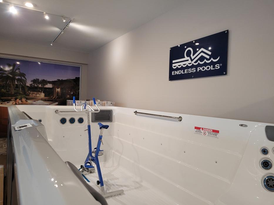 Blue Lagoon Pool & Spa - Hiawatha, IA