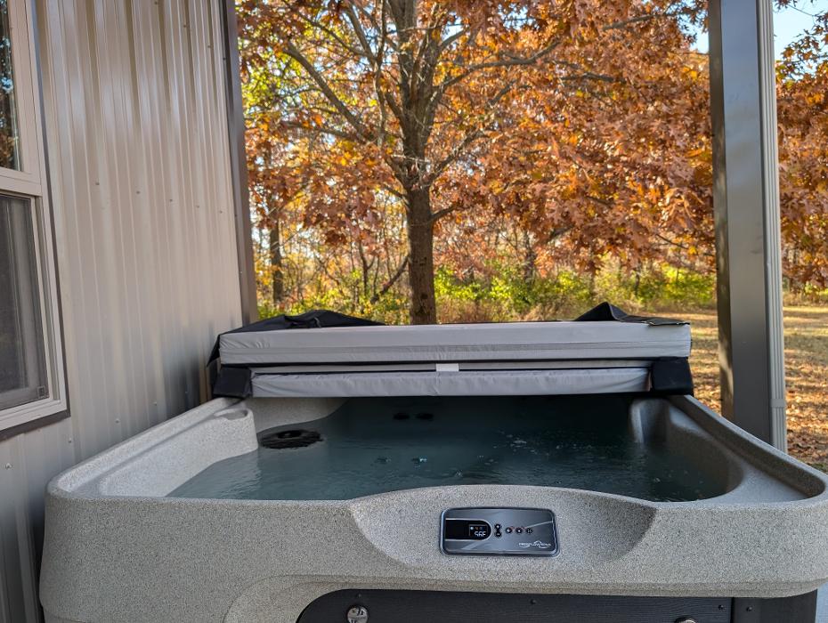 Blue Lagoon Pool & Spa - Hiawatha, IA