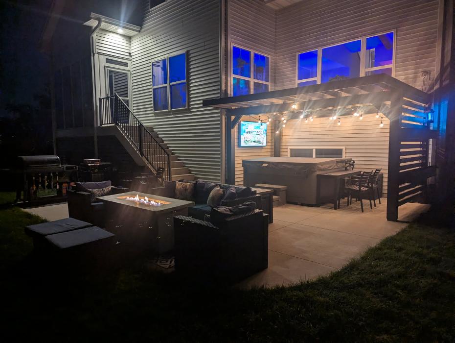 Blue Lagoon Pool & Spa - Hiawatha, IA