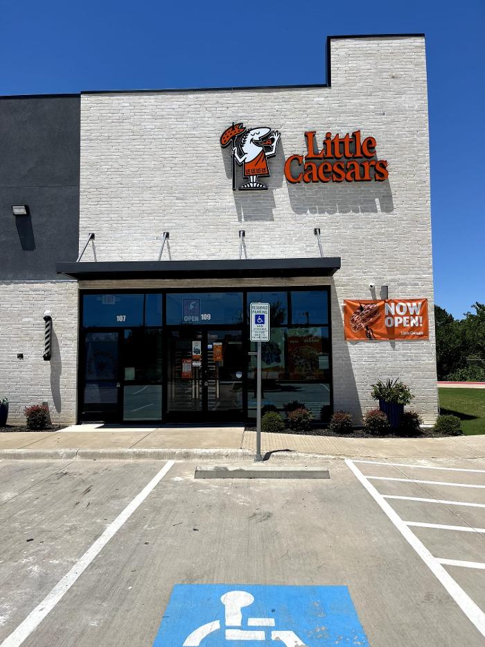 Little Caesars Pizza Image