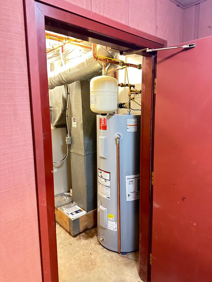 @makeithot water heaters llc Image