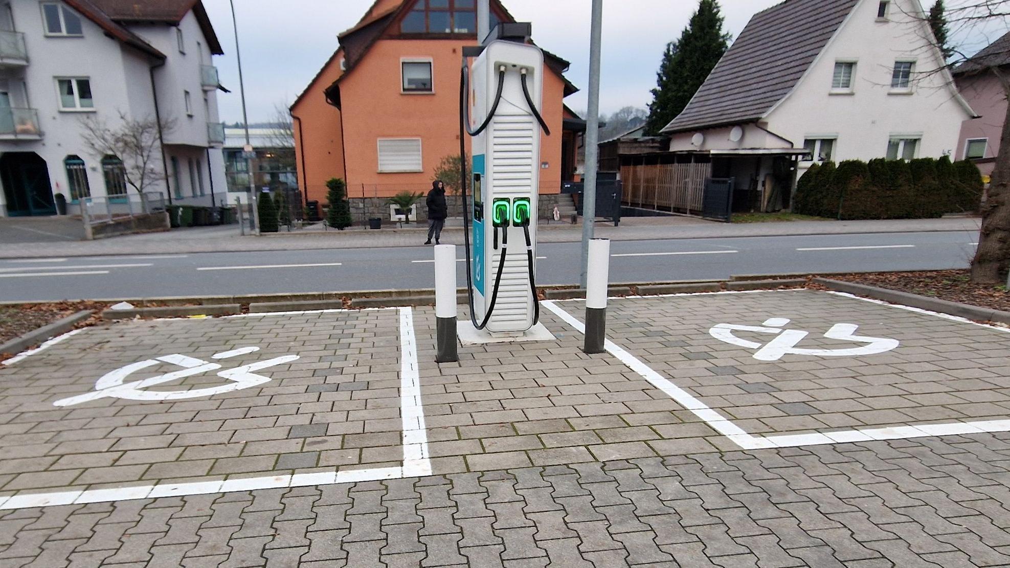 Shell Recharge Charging Station, Schloßstraße in Rimbach
