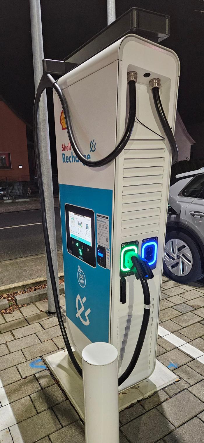 Shell Recharge Charging Station, Schloßstraße in Rimbach