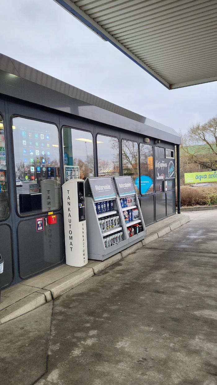 Tankstelle am E-Center, Marktbreiter Straße in Kitzingen