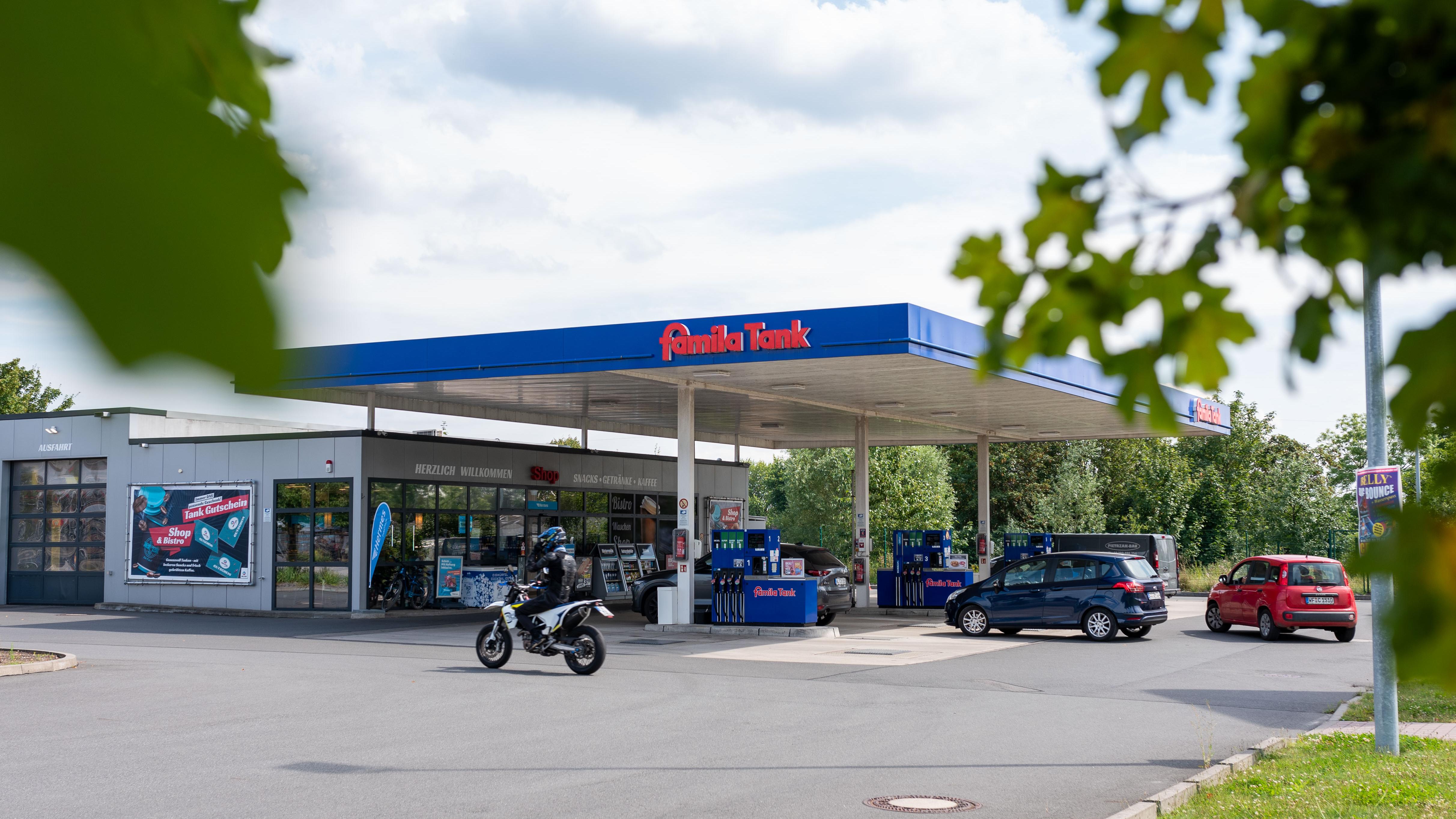 famila Tankstelle, Zur Hasselklinik in Celle