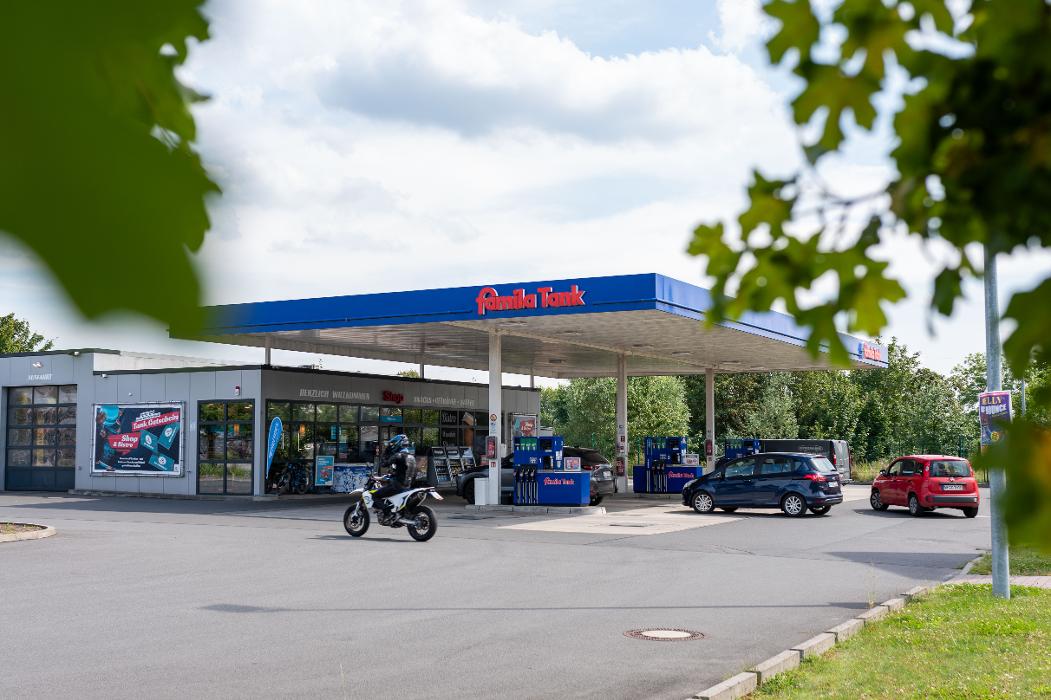 famila Tankstelle, Zur Hasselklinik in Celle