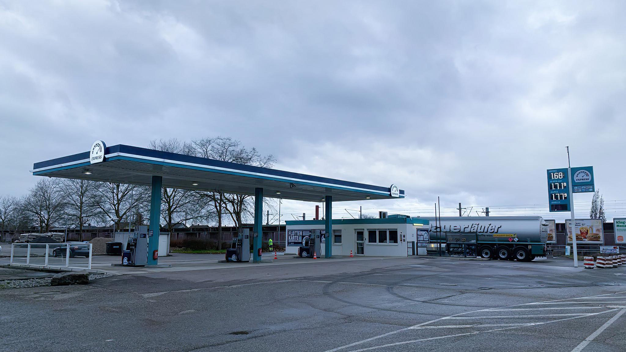 EXPRESS Tankstelle, Industriestraße in Sinzheim