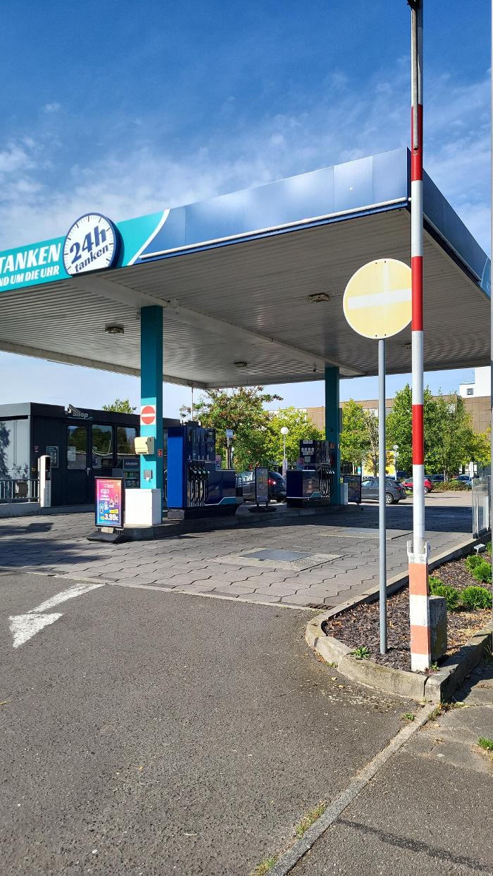 Tankstelle am E-Center, Seckenheimer Landstraße in Mannheim