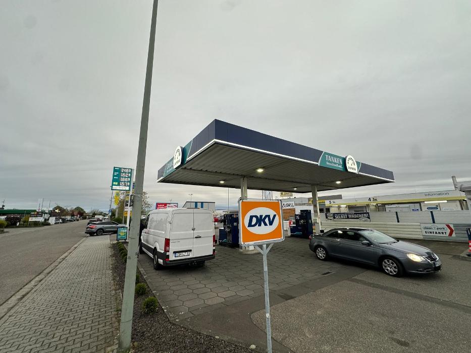 Tankstelle am E Center, Gaußstraße in Lampertheim