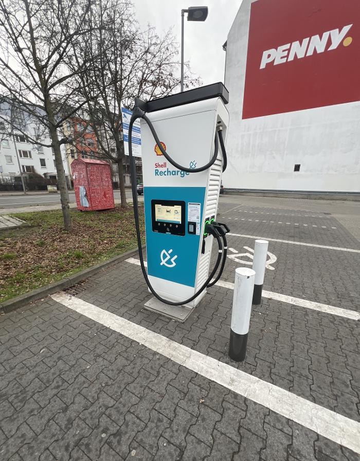 Shell Recharge Charging Station, Mariendorfer Damm in Berlin