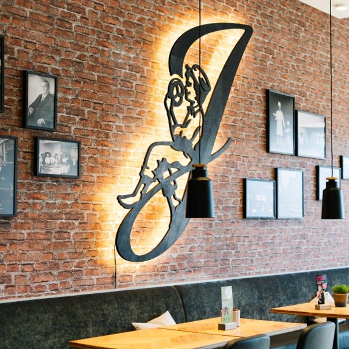 Junge Die Bäckerei., Am Dreweswäldchen in Wismar