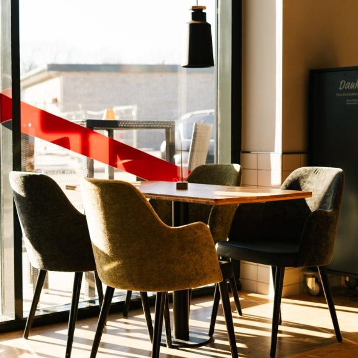 Junge Die Bäckerei., Am Dreweswäldchen in Wismar