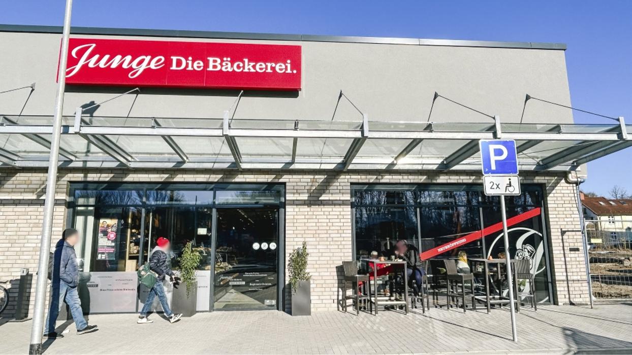 Junge Die Bäckerei., Am Dreweswäldchen in Wismar