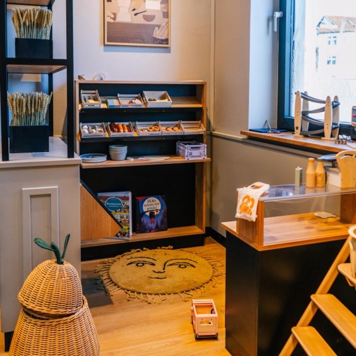 Junge Die Bäckerei., Am Dreweswäldchen in Wismar