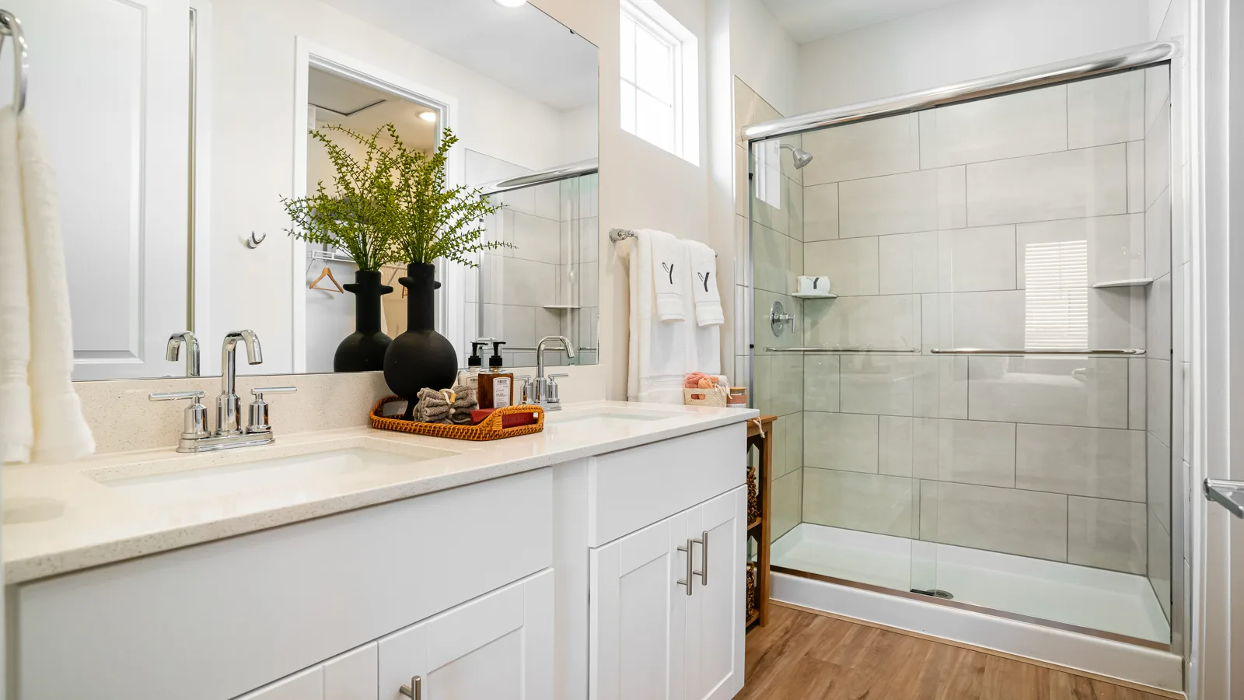 Yardly Bellalago Image