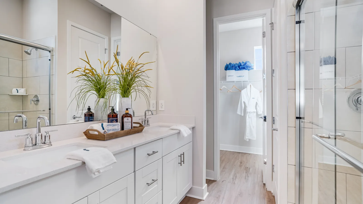 Yardly Bellalago Image