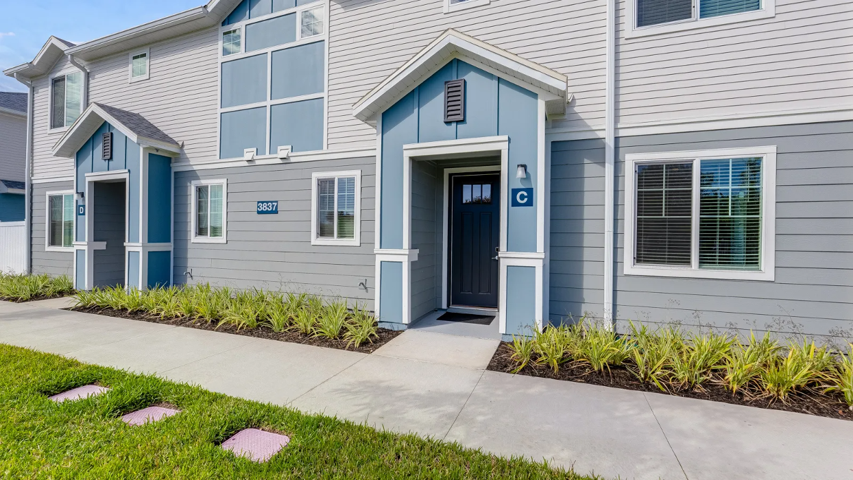 Yardly Bellalago Image