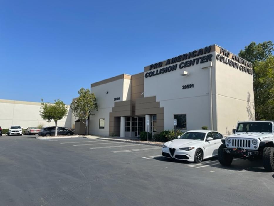 Pro American Collision Center Logo