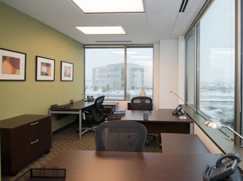 Regus - Illinois, Glenview - Prairie Glen - Glenview NAS, IL