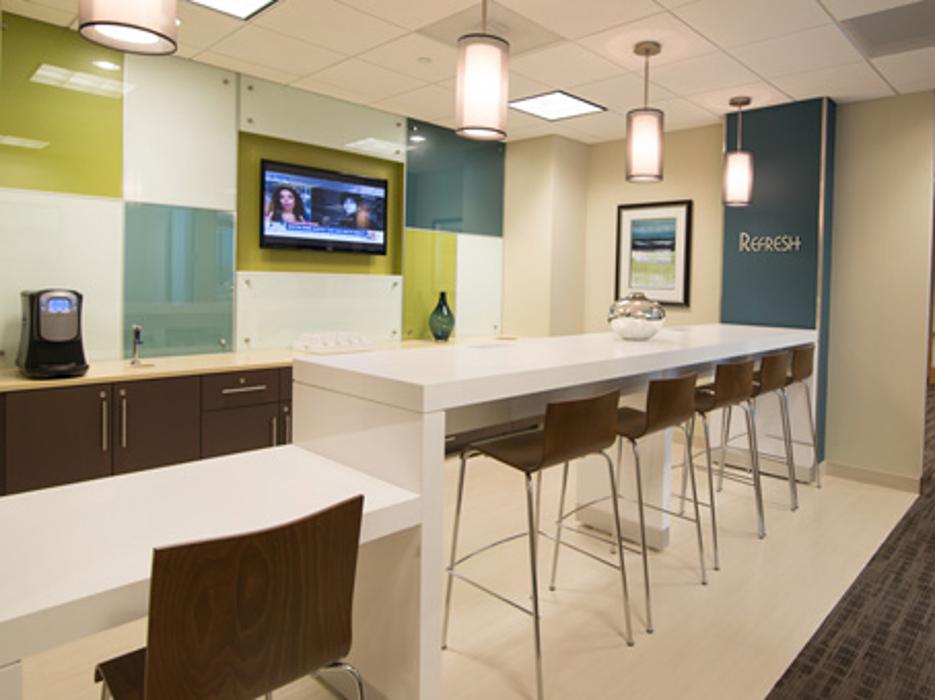 Regus - Illinois, Glenview - Prairie Glen - Glenview NAS, IL
