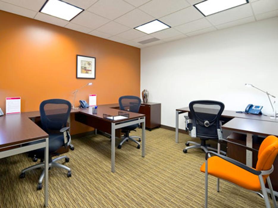 Regus - Iowa, Des Moines - Hub Tower - Des Moines, IA