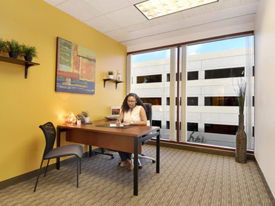 Regus - Florida, Boca Raton - Glades Road - Boca Raton, FL