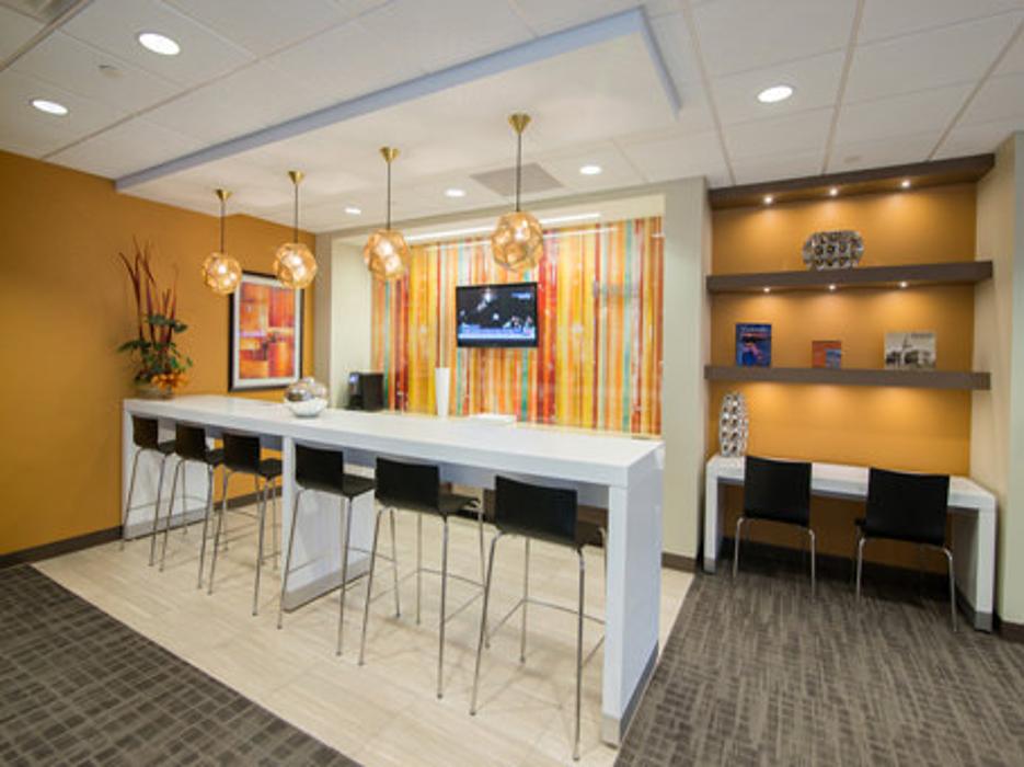 Regus - Colorado, Greenwood Village - Tuscany Plaza - Englewood, CO