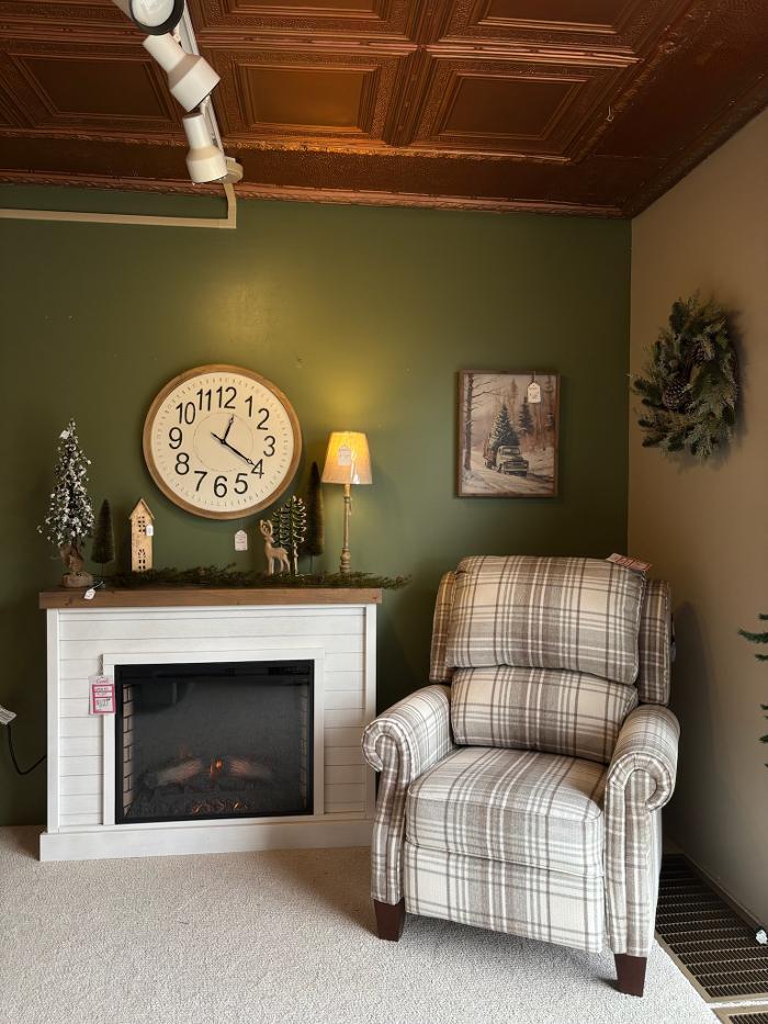 Crowl Interiors & Furniture Image